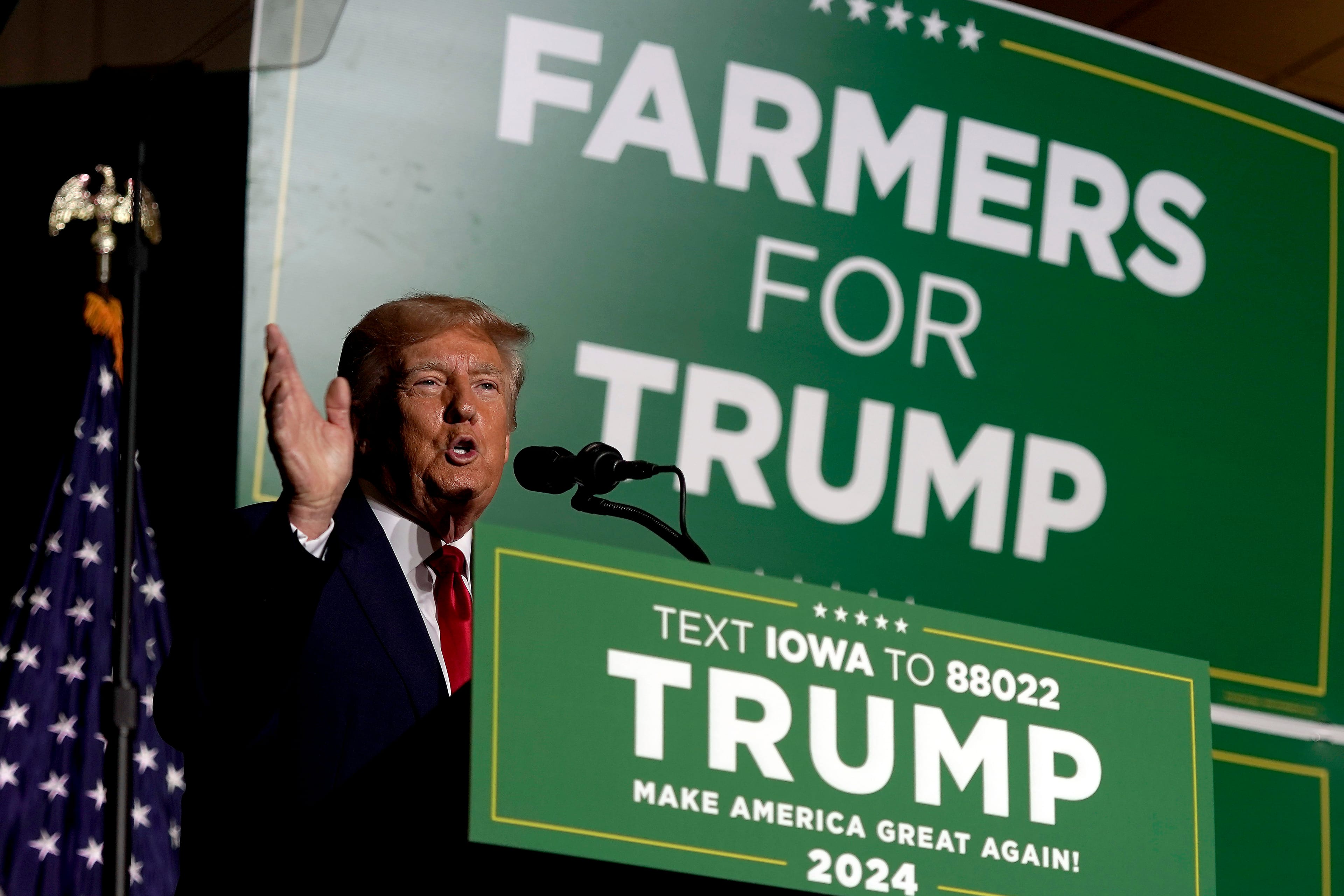 Администрация Трампа выделит $12 млрд помощи фермерам, страдающим от тарифной политики
